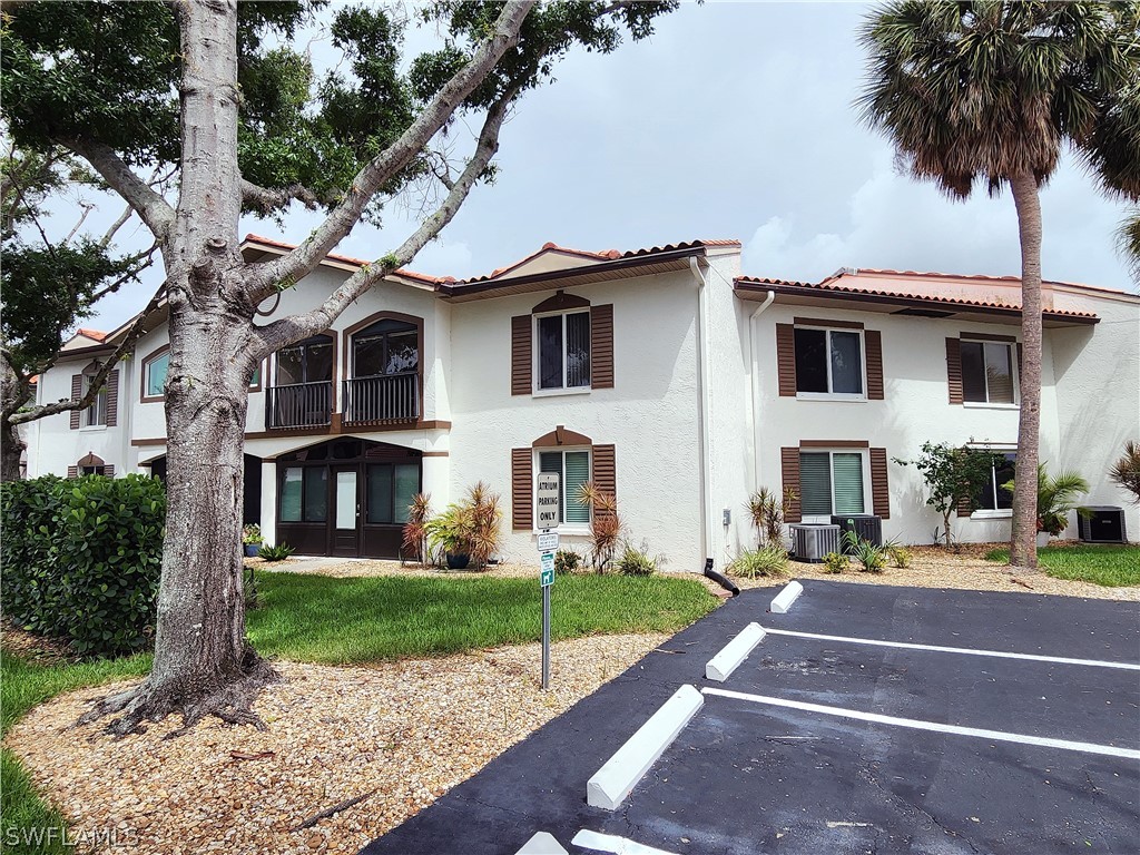 11921  Seabreeze Cove Lane, Apt 202