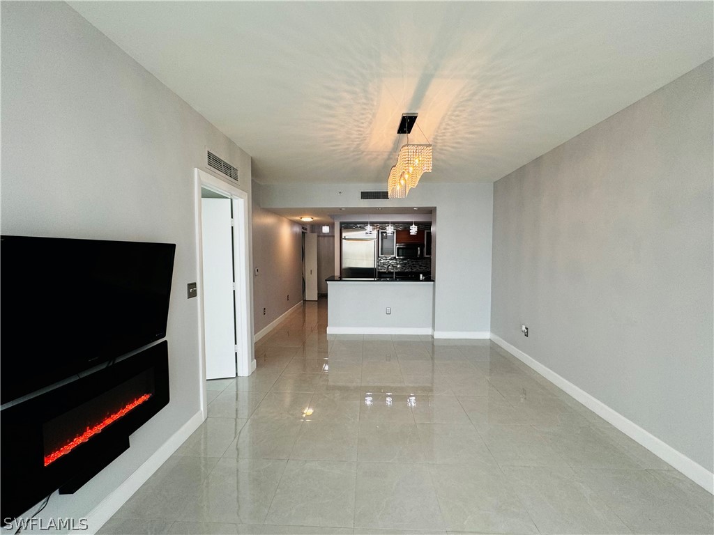 3000  Oasis Grand Boulevard, Apt 1106