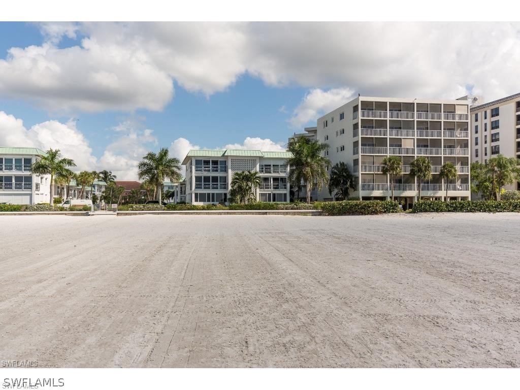 6500  Estero Boulevard, Apt H300