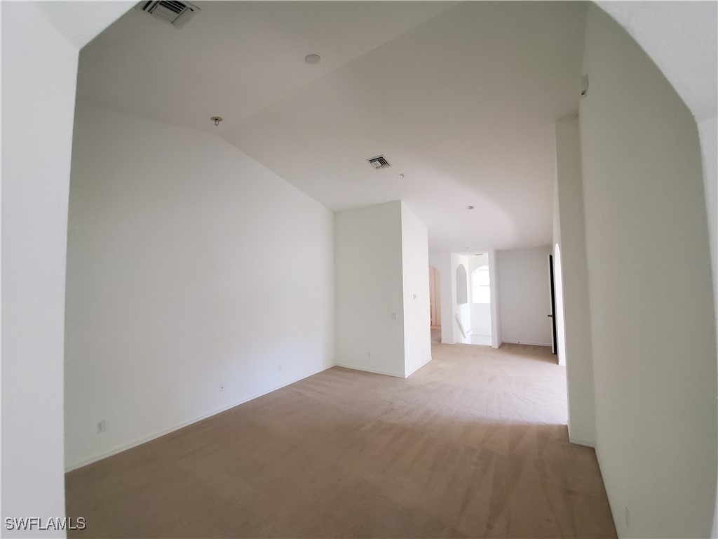 1425  Mariposa Circle, Apt 201