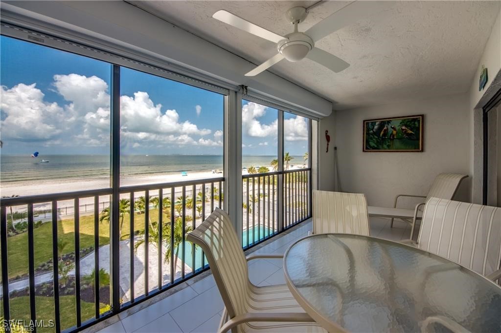 392  Estero Boulevard, Apt 305