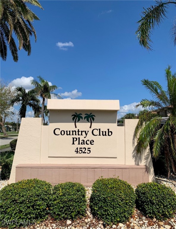 4525  Country Club Boulevard, Apt 110