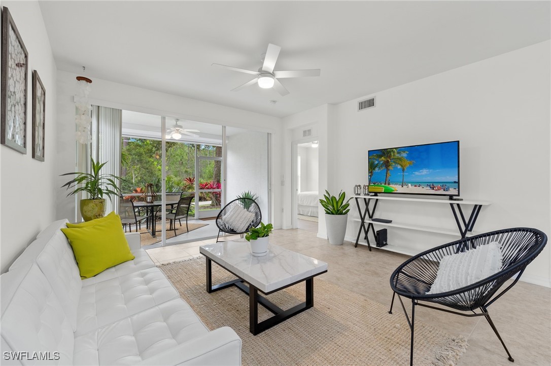 9661  Hemingway Lane, Apt 3210