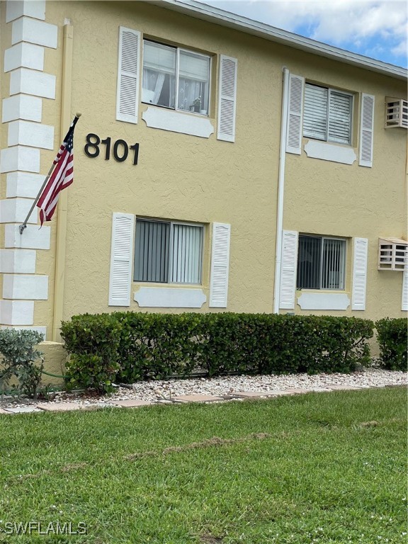 8101  Country Road, Apt 103