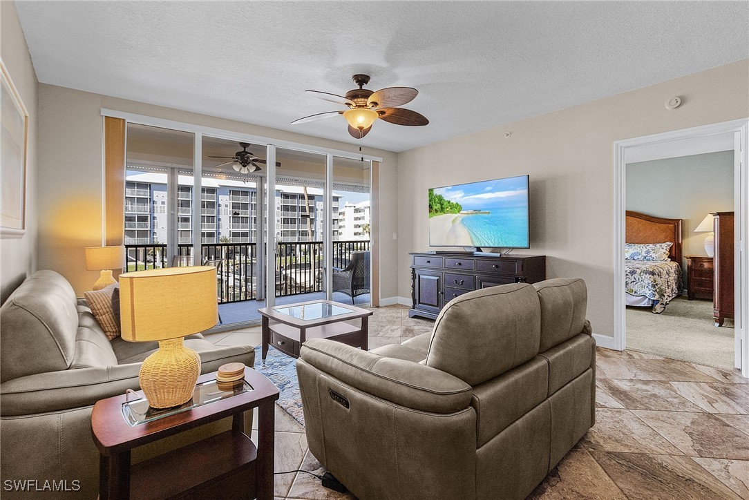 4471  Bay Beach Lane, Apt 313