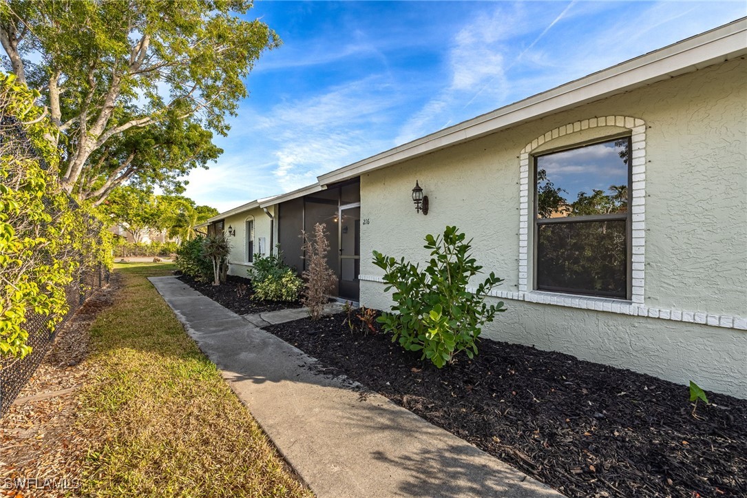 5113 SW 15th Place, Apt 216