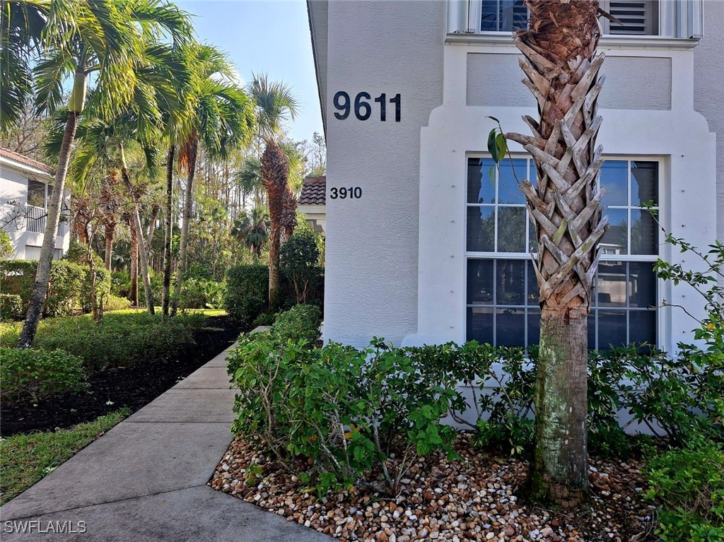 9611  Hemingway Lane, Apt 3910