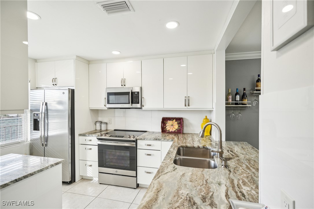 1519  Cape Coral Parkway, Apt 9