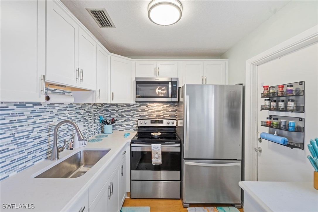 1429  Tropic Terrace