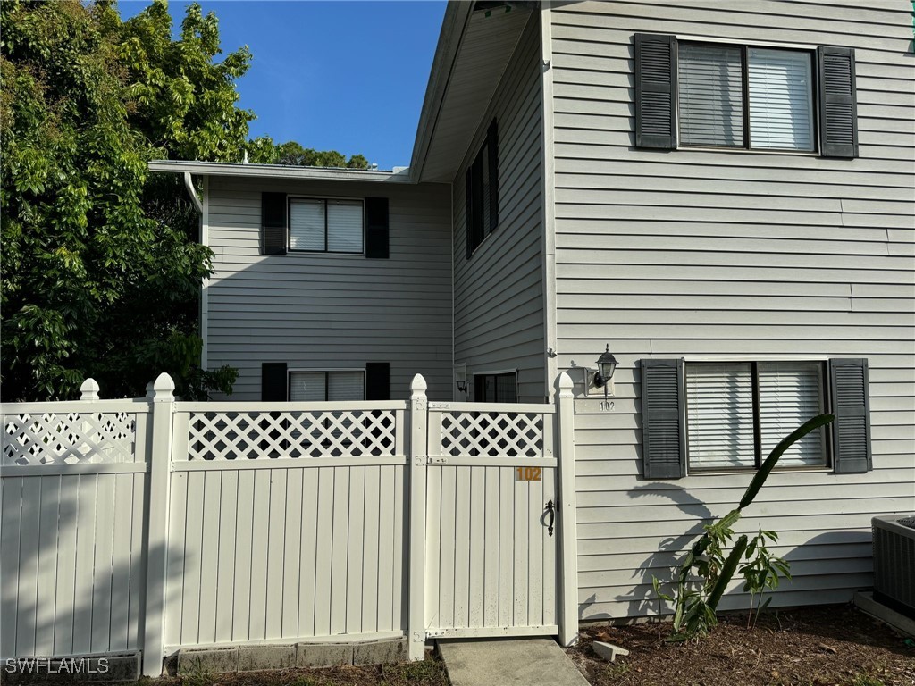 11929  Corinne Lee Court, Apt 102