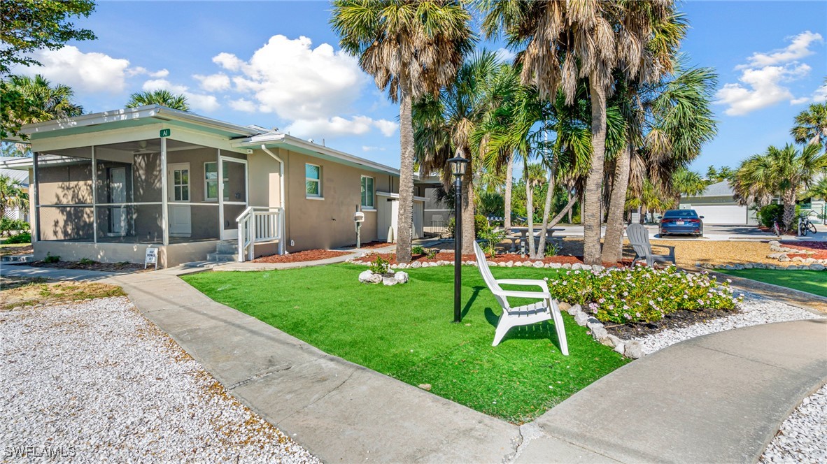 832  Donax Street, Apt A2