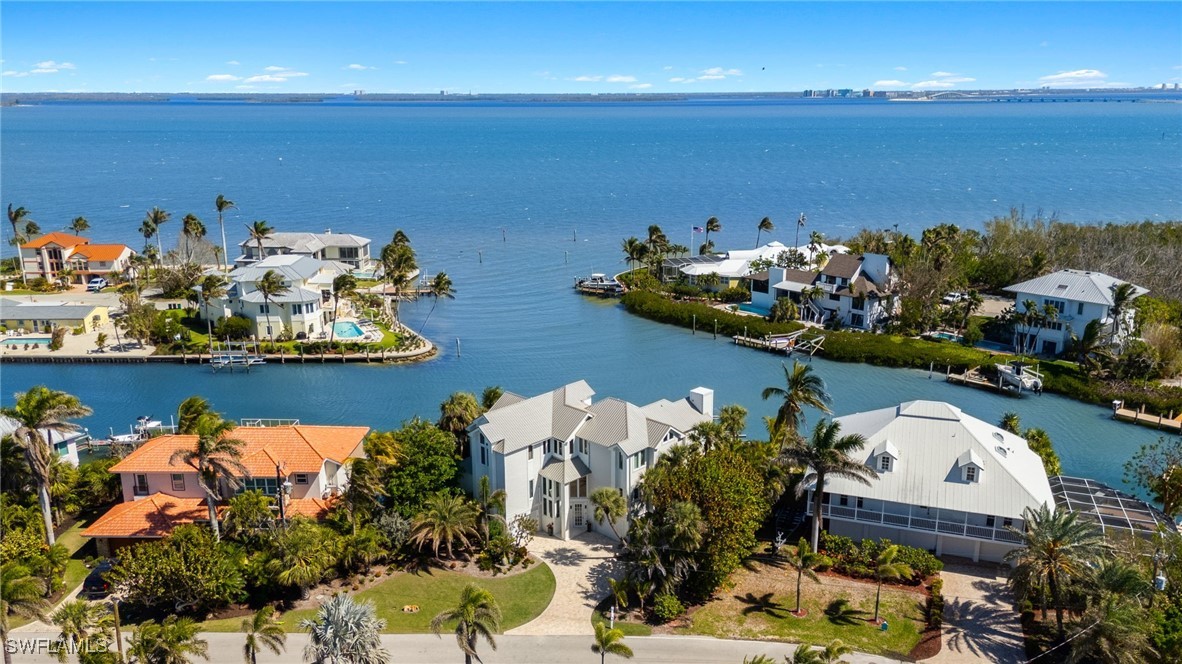 1490  Angel Drive
