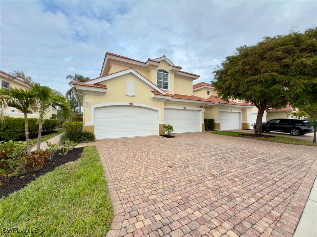 5956  Tarpon Gardens Circle, Apt 201