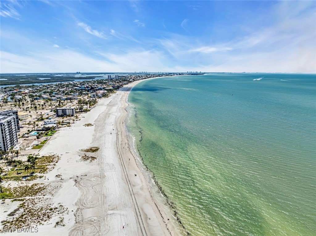 132/134  Tropical Shore Way, Apt 134