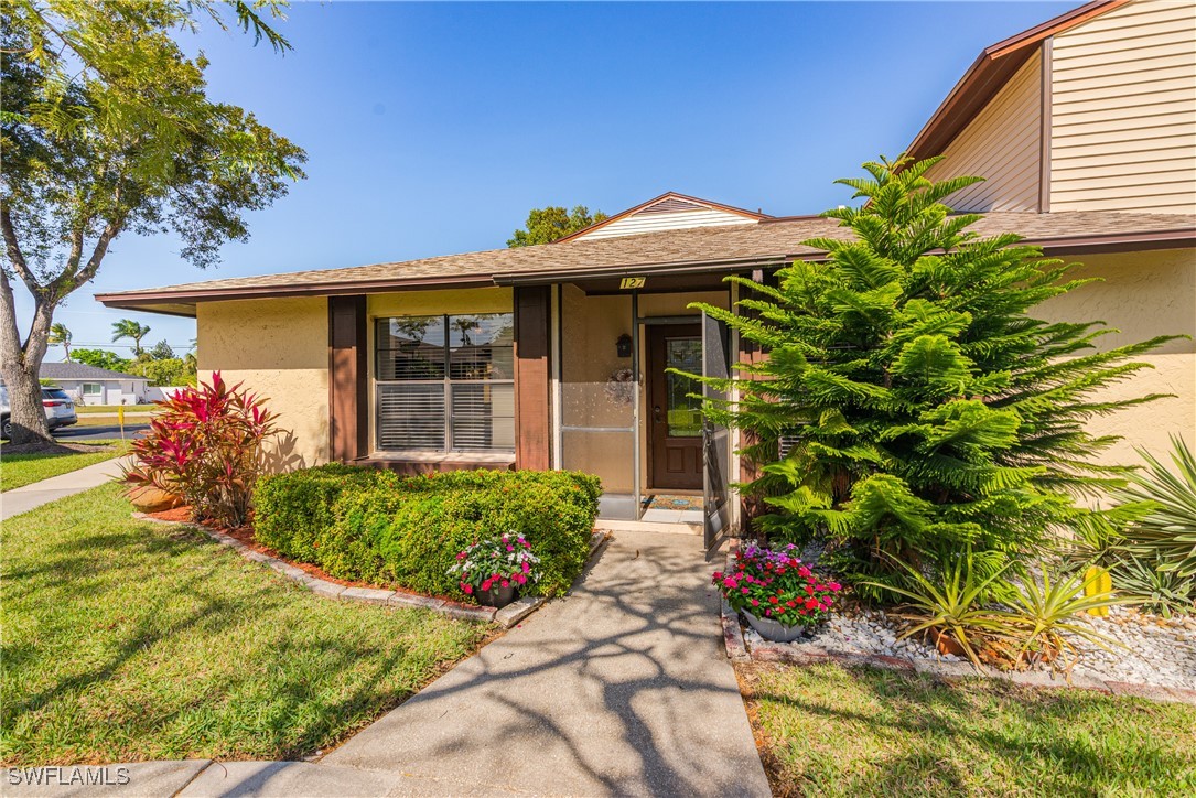 627 SE 12th Avenue, Apt 127