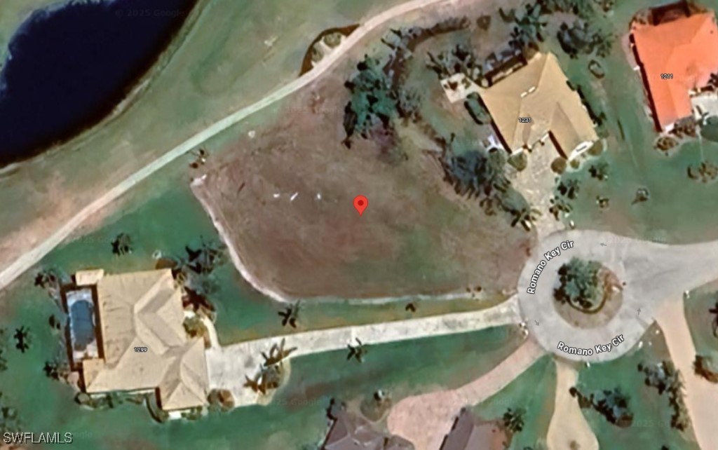 1251  Romano Key Circle