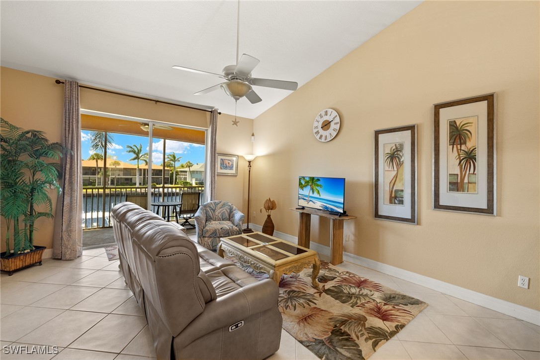 4560 SE 5th Place, Apt 209