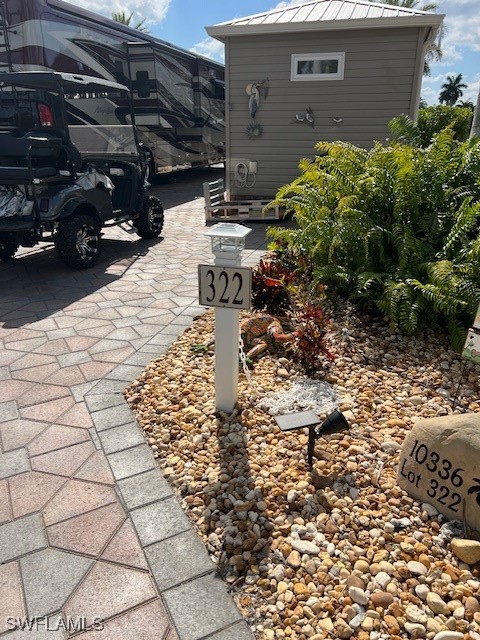 10336  Fire Flag Trail