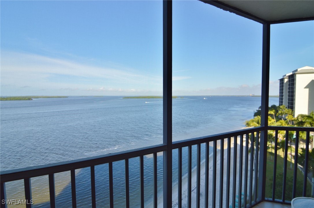 17170  Harbour Point Drive, Apt 734