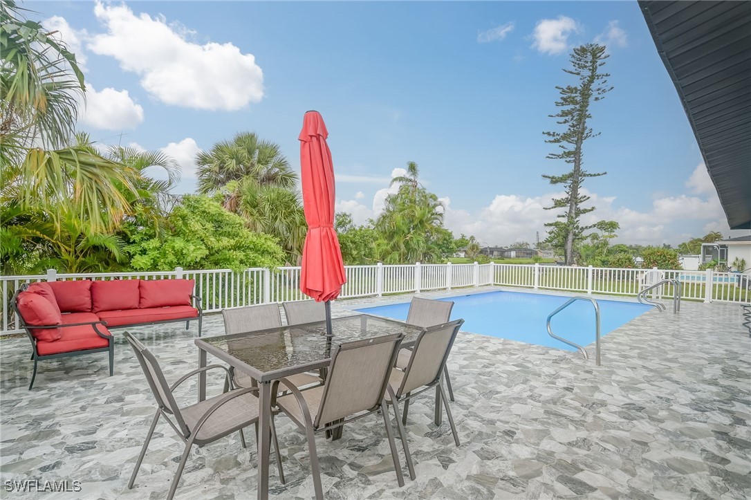 25  Caddy Road