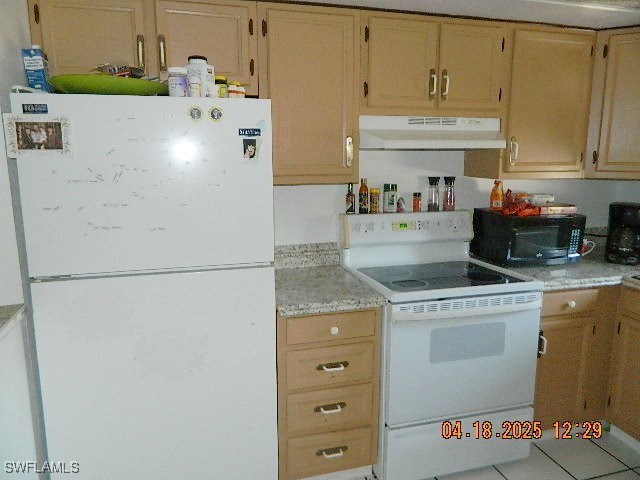 2100  Barkeley Lane, Apt 14